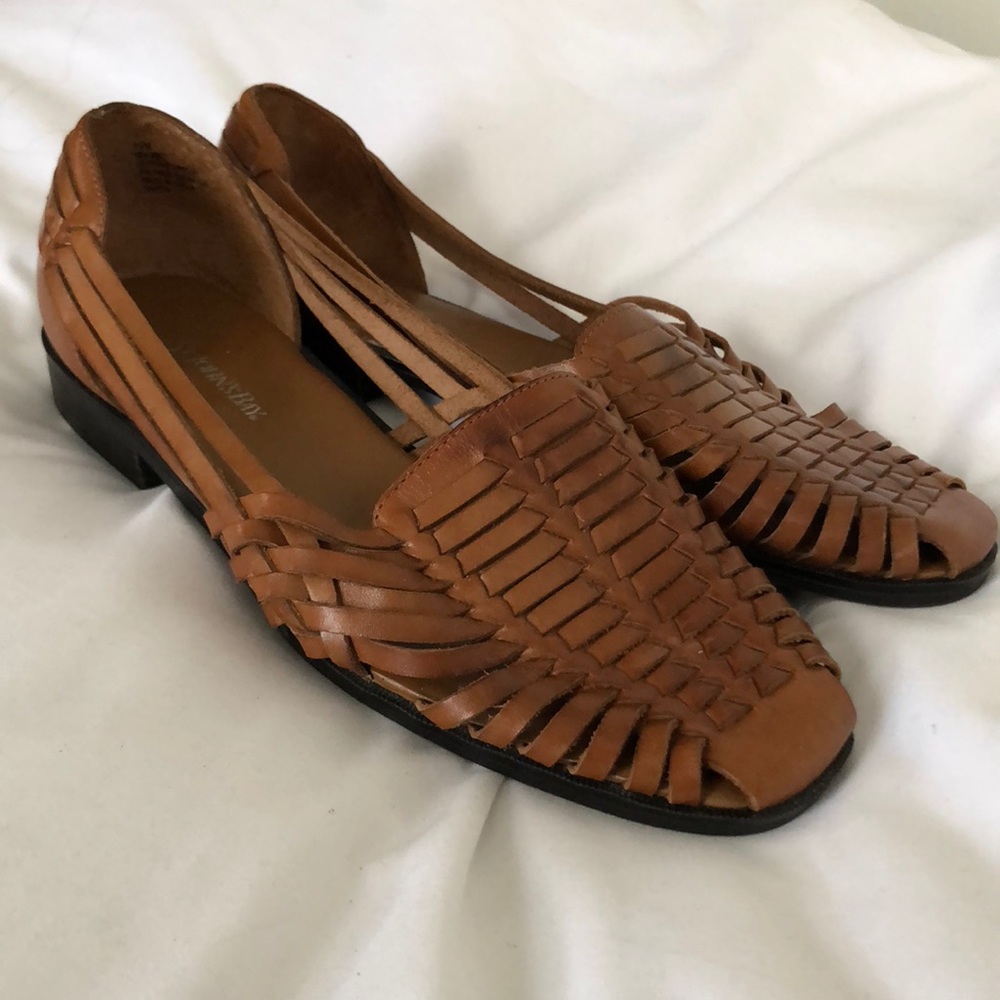 Brown woven summer flat